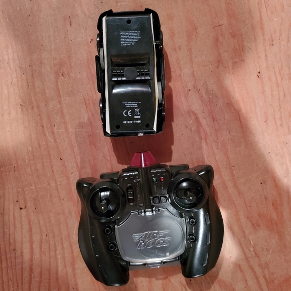 Air Hogs R/C Zero Gravity Micro Police Remote Control R/C Car - Picture 4 of 5